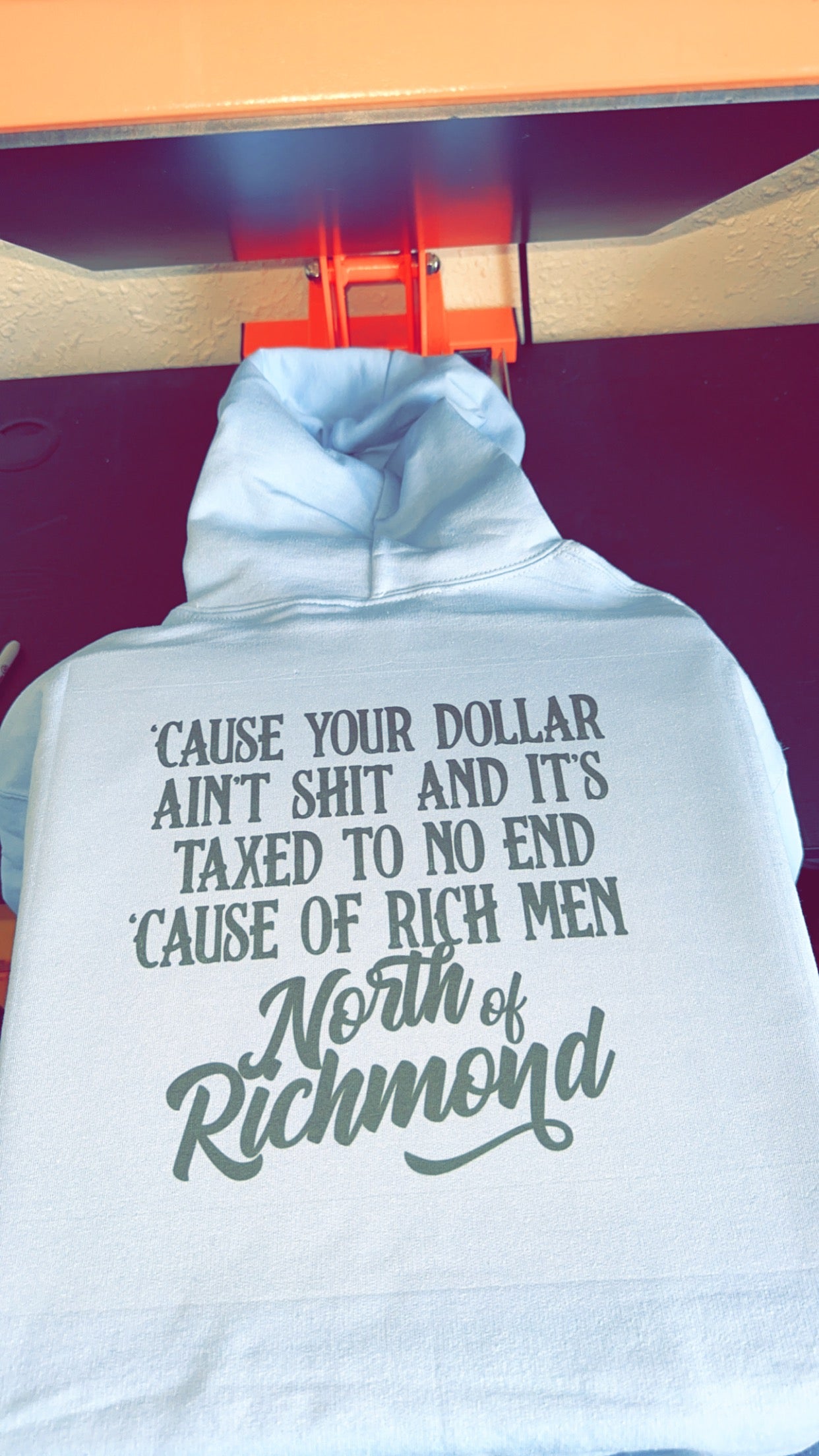 Rich men north of Richmond